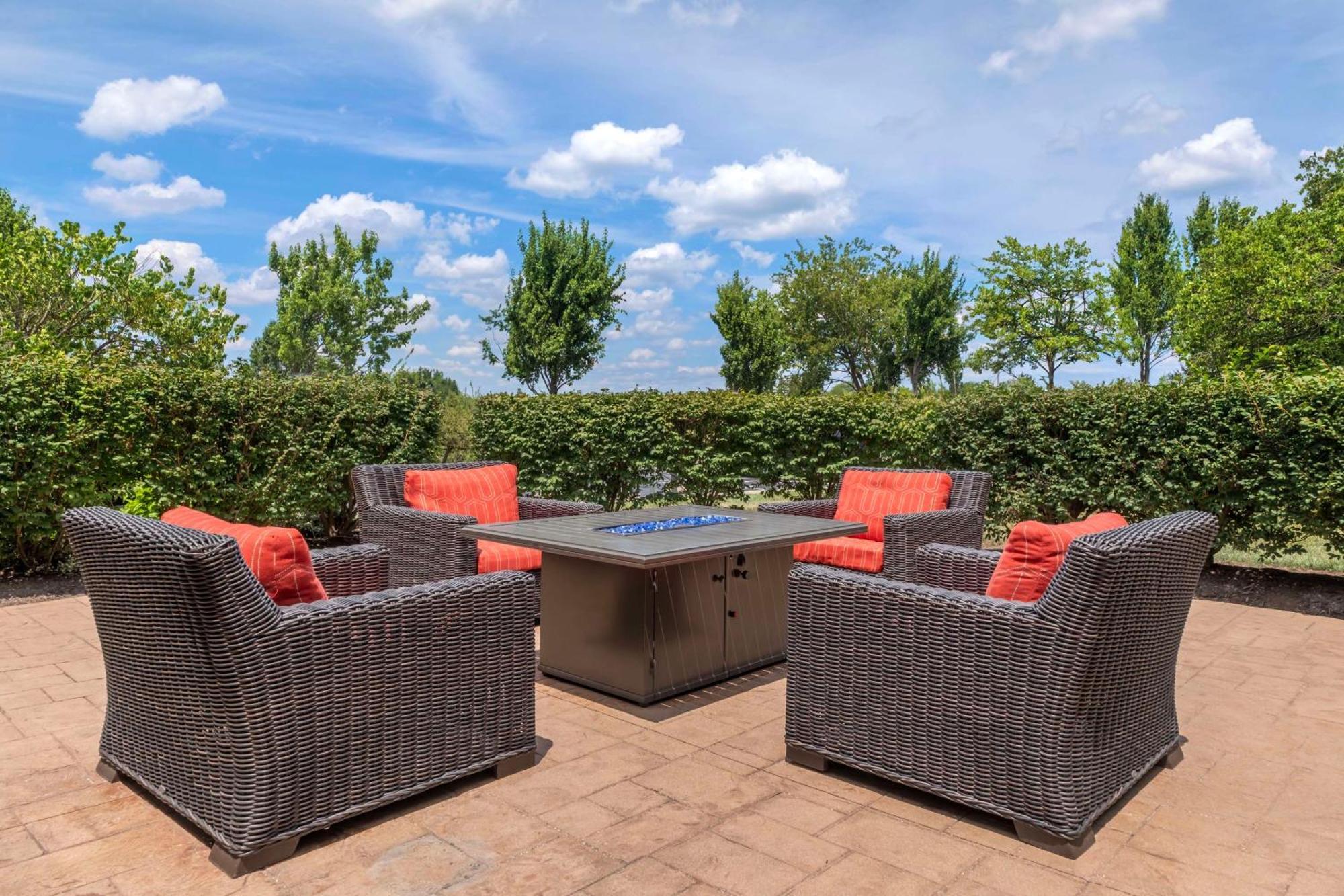 Hilton Garden Inn Lexington Dış mekan fotoğraf